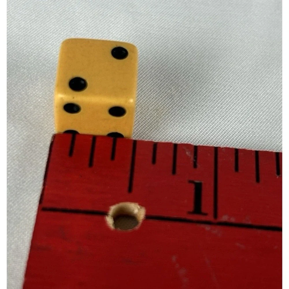 Vintage Yellow Butterscotch Bakelite Lot Of 3 Dice 1/2